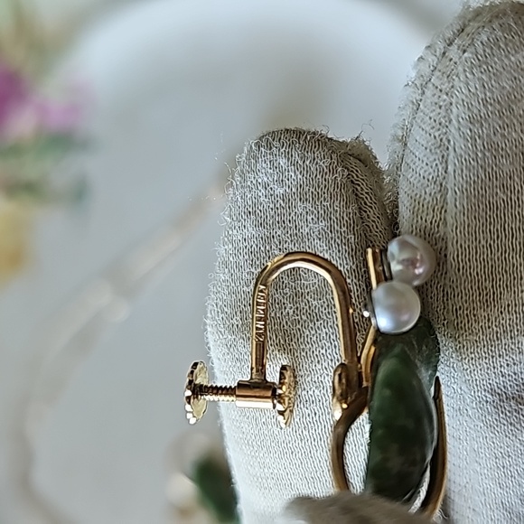 VINTAGE Krementz Necklace and Screw Back Earrings - Picture 4 of 15